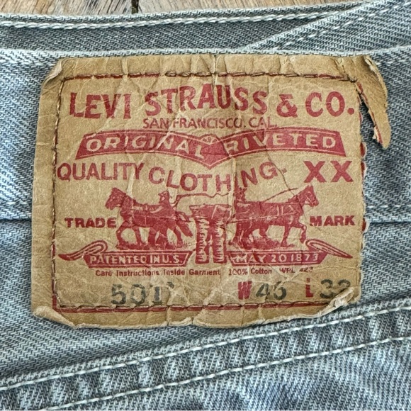 Men’s Gray 501 Button Fly Levi’s Jeans extended size - Picture 4 of 15